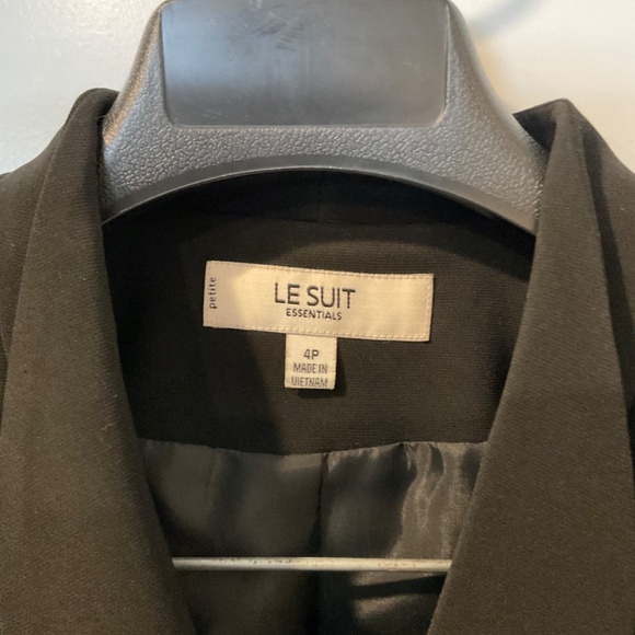 Black rounded collar suit jacket with jet buttons and knee length skirt - Picture 4 of 5